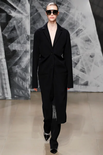 Look 25